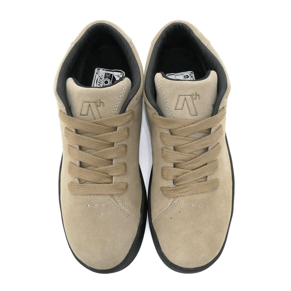 セール・28cmのみ）ARETH SHOES アース シューズ スニーカー II