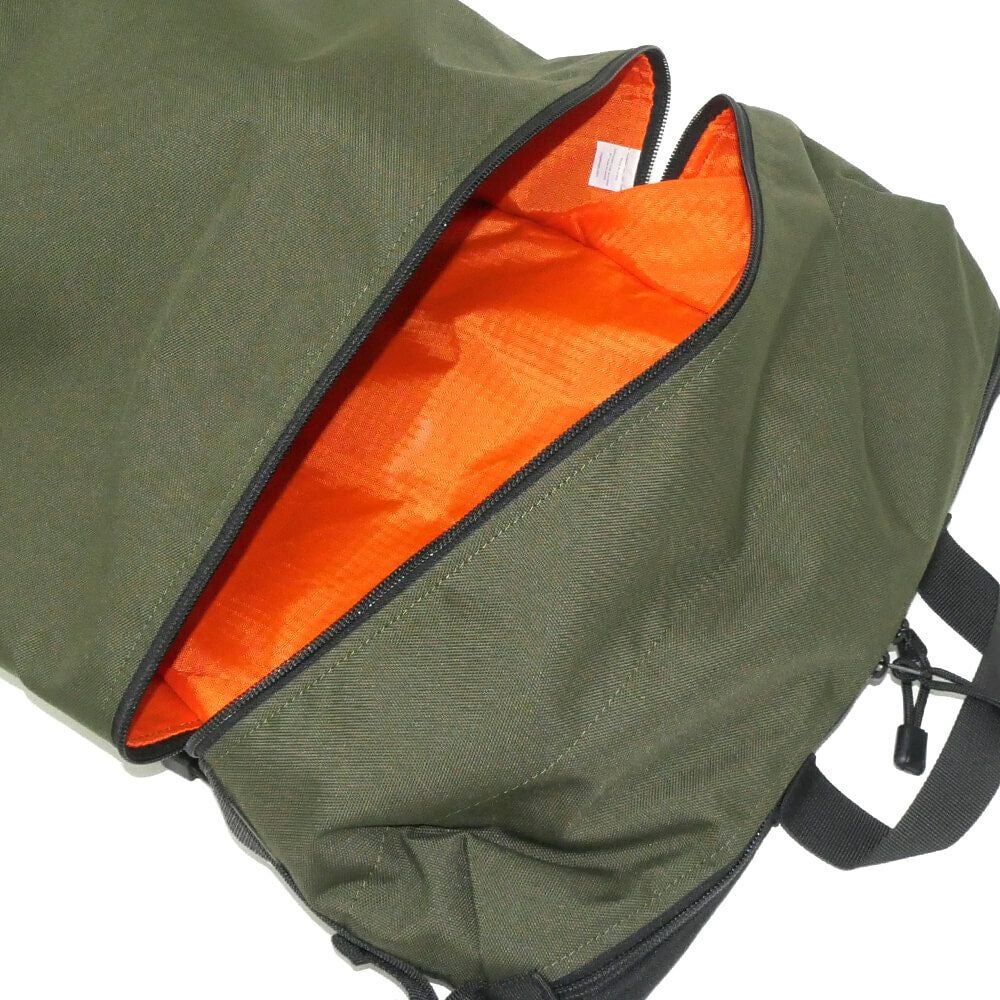 スケートボード収納可能 VAGA BACKPACK バガ バッグ バックパック