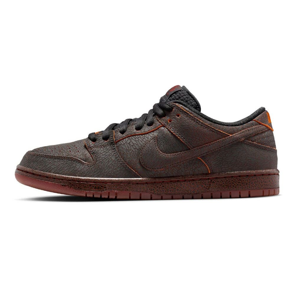 NIKE SB シューズ DUNK LOW PRO PRM "Krampus" HV1668-001 04