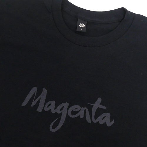 MAGENTA T-SHIRT マゼンタ Tシャツ SCRIPT BLACK スケートボード スケボー 1