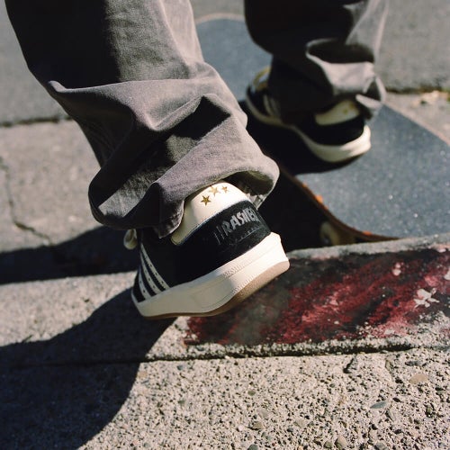 ADIDAS SKATEBOARDING SHOES アディダススケートボーディング シューズ スニーカー GLENBURN x THRASHER BLACK/WHITE/GUM KH7384 スケートボード スケボー 9